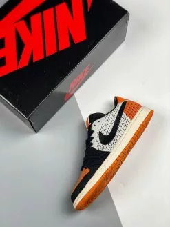 Air Jordan 1 Low Flyknit “Shattered Backboard” AH4506-100 For Sale -Cheap Jordan Shop Air Jordan 1 Low Flyknit Shattered Backboard AH4506 100 For Sale 2