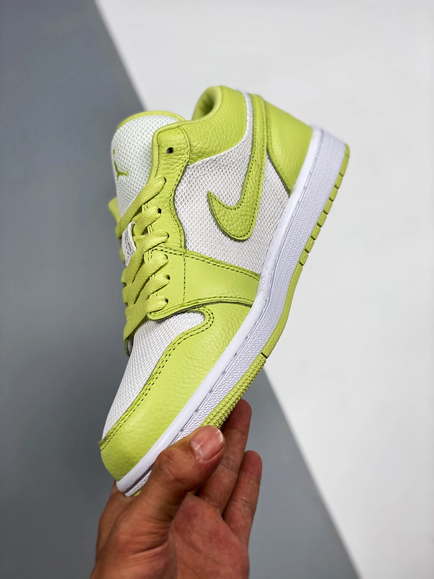 Air Jordan 1 Low Summit White/Limelight DH9619-103 For Sale 7 Air Jordan 1 Low Summit White/Limelight DH9619-103 For Sale - Image 5