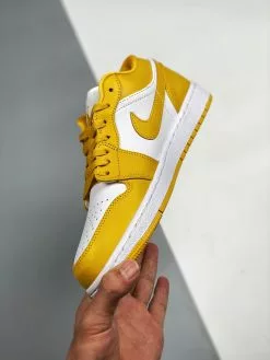 Air Jordan 1 Low White/Pollen 553558-171 For Sale -Cheap Jordan Shop Air Jordan 1 Low White Yellow 553558 171 For Sale 4 1