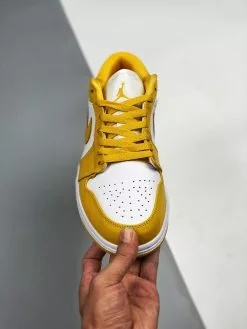 Air Jordan 1 Low White/Pollen 553558-171 For Sale -Cheap Jordan Shop Air Jordan 1 Low White Yellow 553558 171 For Sale 5 1