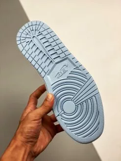 Air Jordan 1 Mid SE Sesame/White/Flash Crimson/Psychic Blue For Sale -Cheap Jordan Shop Air Jordan 1 Mid SE Sesame White Flash Crimson Psychic Blue 6