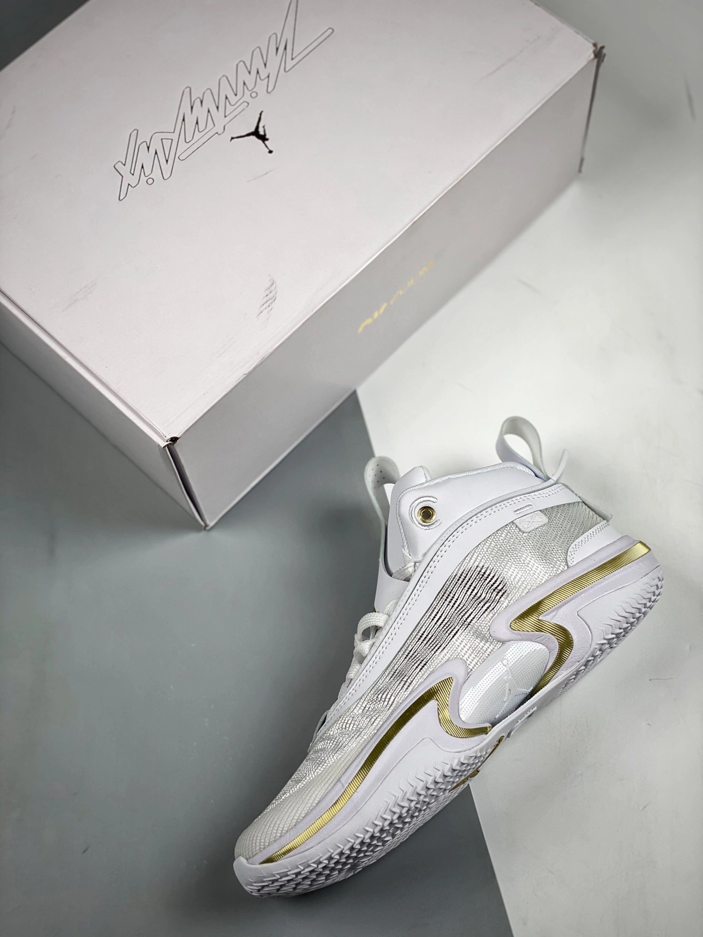 Air Jordan 36 “Glory” White/Black-Metallic Gold DJ4482-100 On Sale 4 Air Jordan 36 “Glory” White/Black-Metallic Gold DJ4482-100 On Sale - Image 3