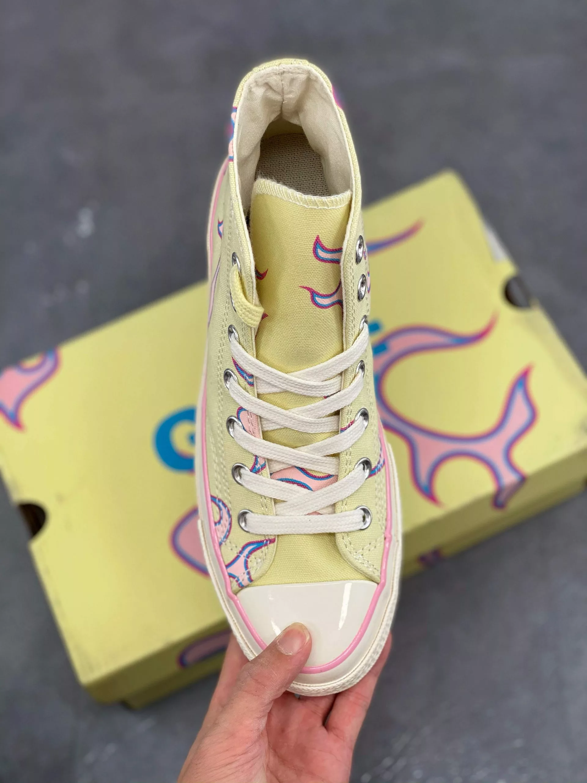 Golf Le Fleur X Converse Chuck 70 Yellow Flame 172398C For Sale 7 Golf Le Fleur X Converse Chuck 70 Yellow Flame 172398C For Sale - Image 5