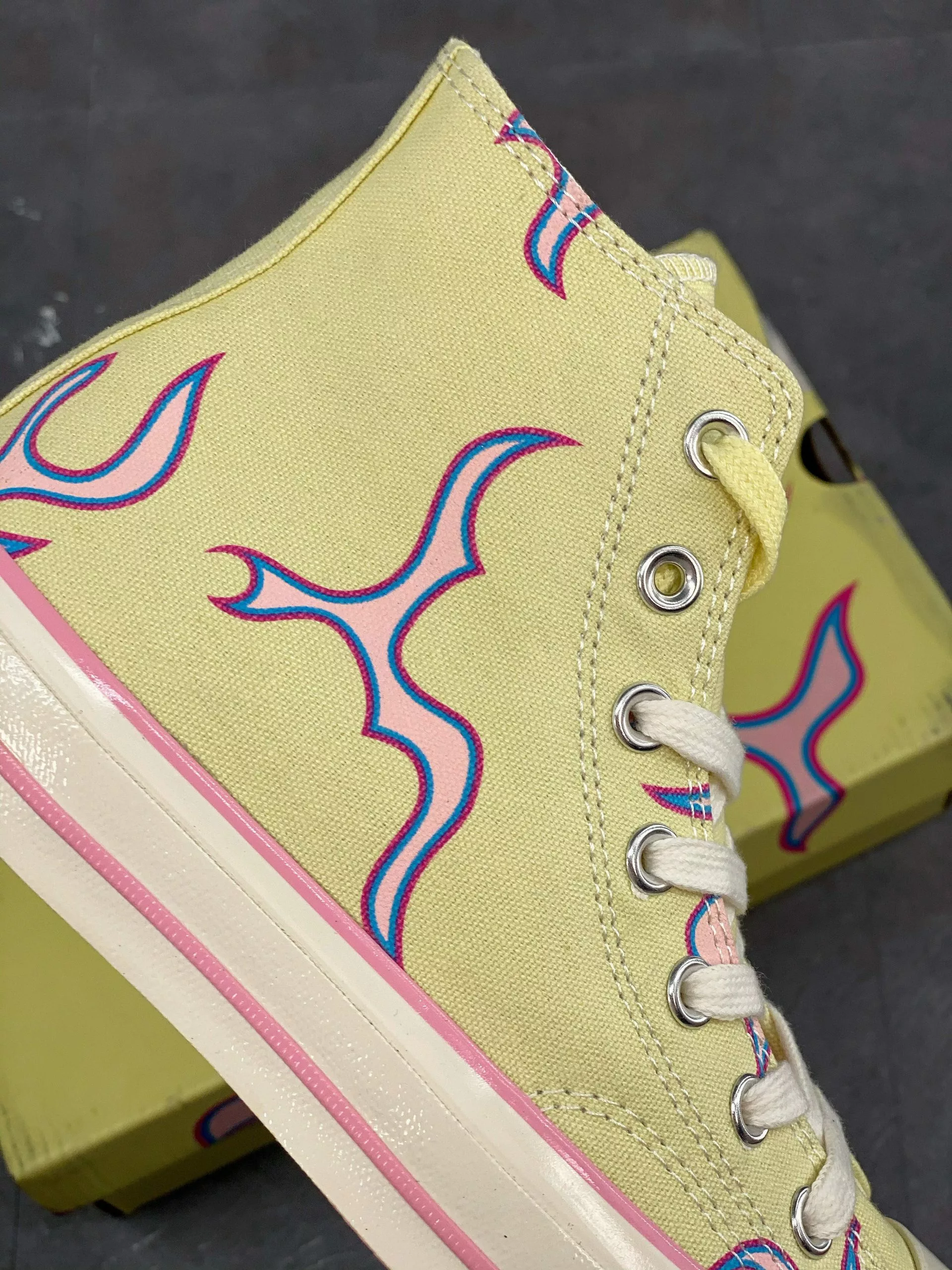 Golf Le Fleur X Converse Chuck 70 Yellow Flame 172398C For Sale 8 Golf Le Fleur X Converse Chuck 70 Yellow Flame 172398C For Sale - Image 6