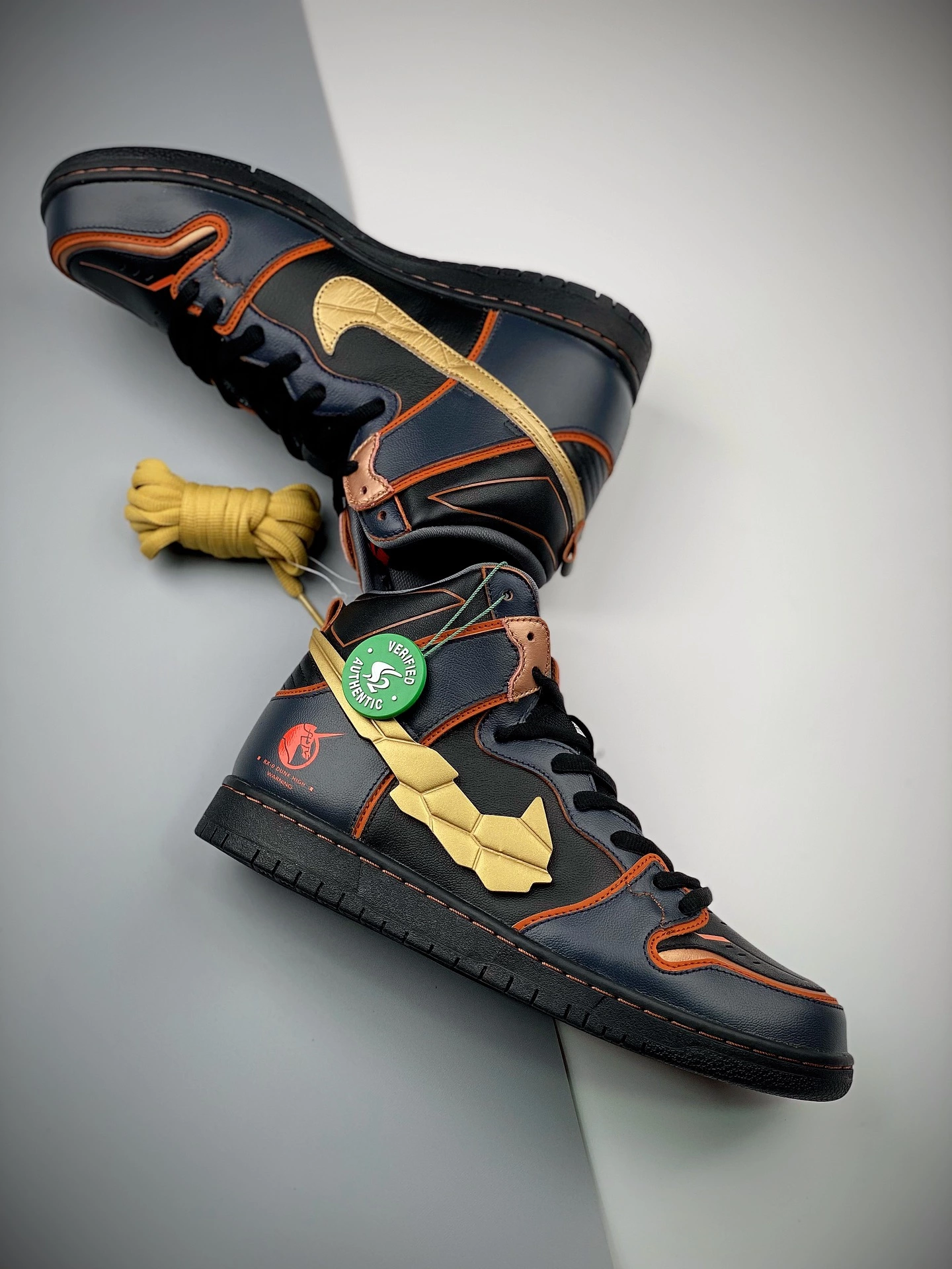 Gundam X Nike SB Dunk High Thunder Blue/Metallic Gold For Sale 7 Gundam X Nike SB Dunk High Thunder Blue/Metallic Gold For Sale - Image 5