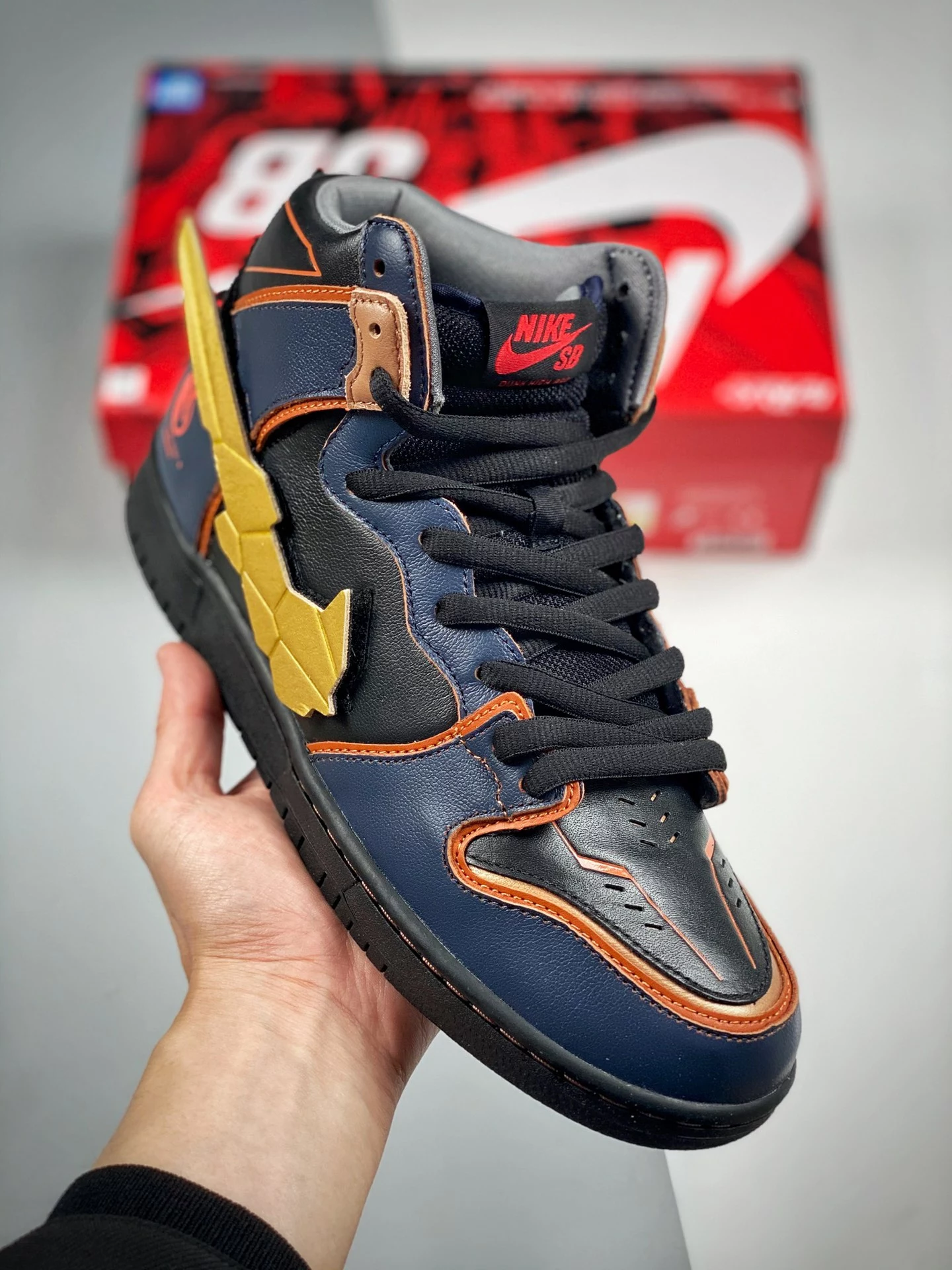 Gundam X Nike SB Dunk High Thunder Blue/Metallic Gold For Sale 3 Gundam X Nike SB Dunk High Thunder Blue/Metallic Gold For Sale