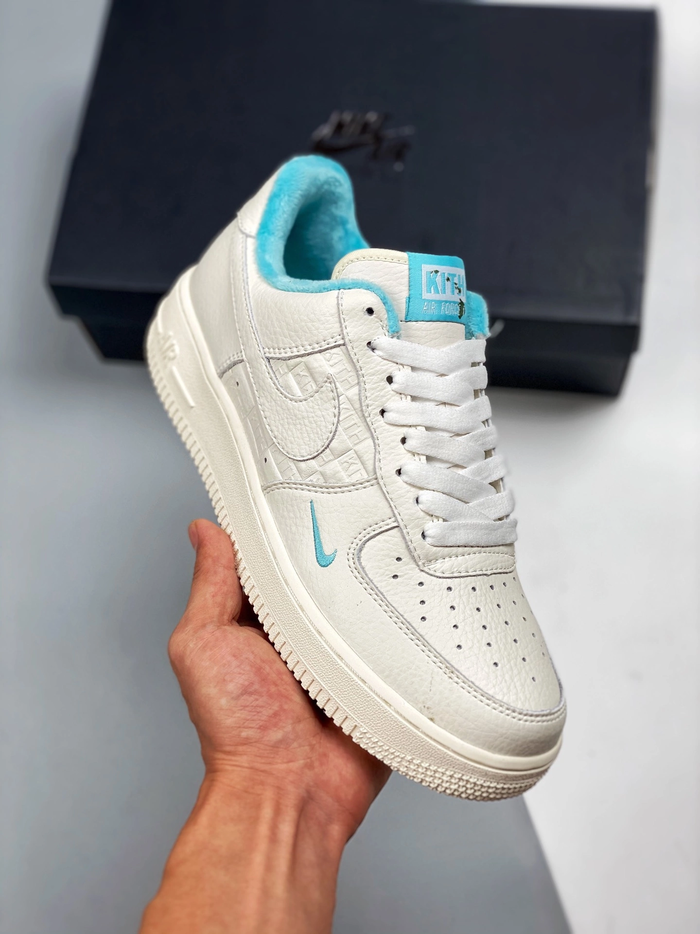 Kith X Nike Air Force 1 Low “Hawaii” White/Blue Lagoon-Aloe Verde For Sale 3 Kith X Nike Air Force 1 Low “Hawaii” White/Blue Lagoon-Aloe Verde For Sale