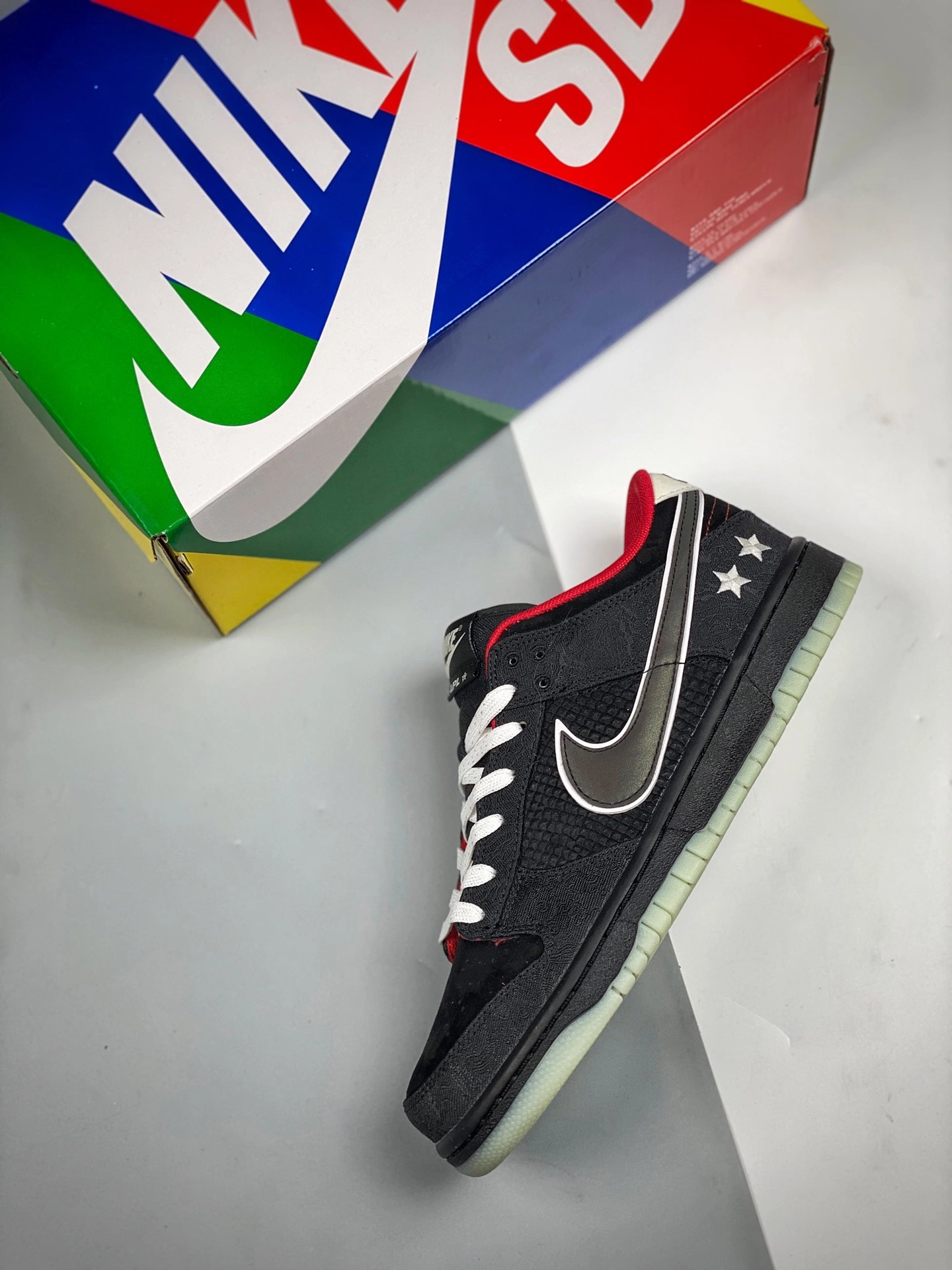 Nike SB Dunk LPL X Nike Dunk Low Black/White-Bright Crimson For Sale 5 Nike SB Dunk LPL X Nike Dunk Low Black/White-Bright Crimson For Sale - Image 3