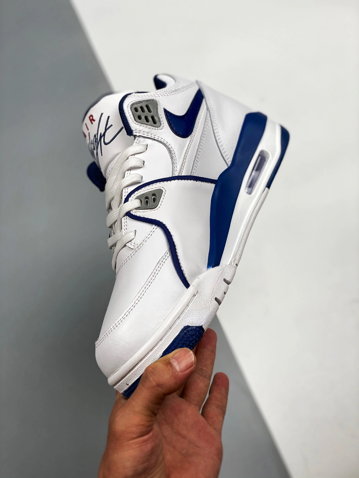 Jordan Mars 270 Nike Air Flight 89 White/Court Purple CN0050-101 For Sale 7 Jordan Mars 270 Nike Air Flight 89 White/Court Purple CN0050-101 For Sale - Image 5