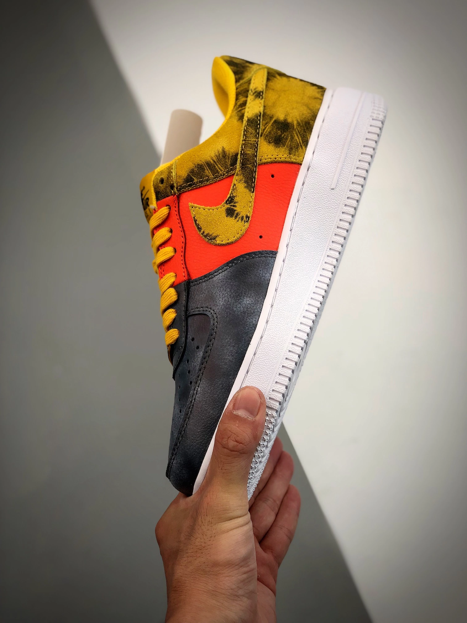 Nike Air Force 1 Dark Sulfur/Team Orange CZ0337-700 For Sale 7 Nike Air Force 1 Dark Sulfur/Team Orange CZ0337-700 For Sale - Image 5