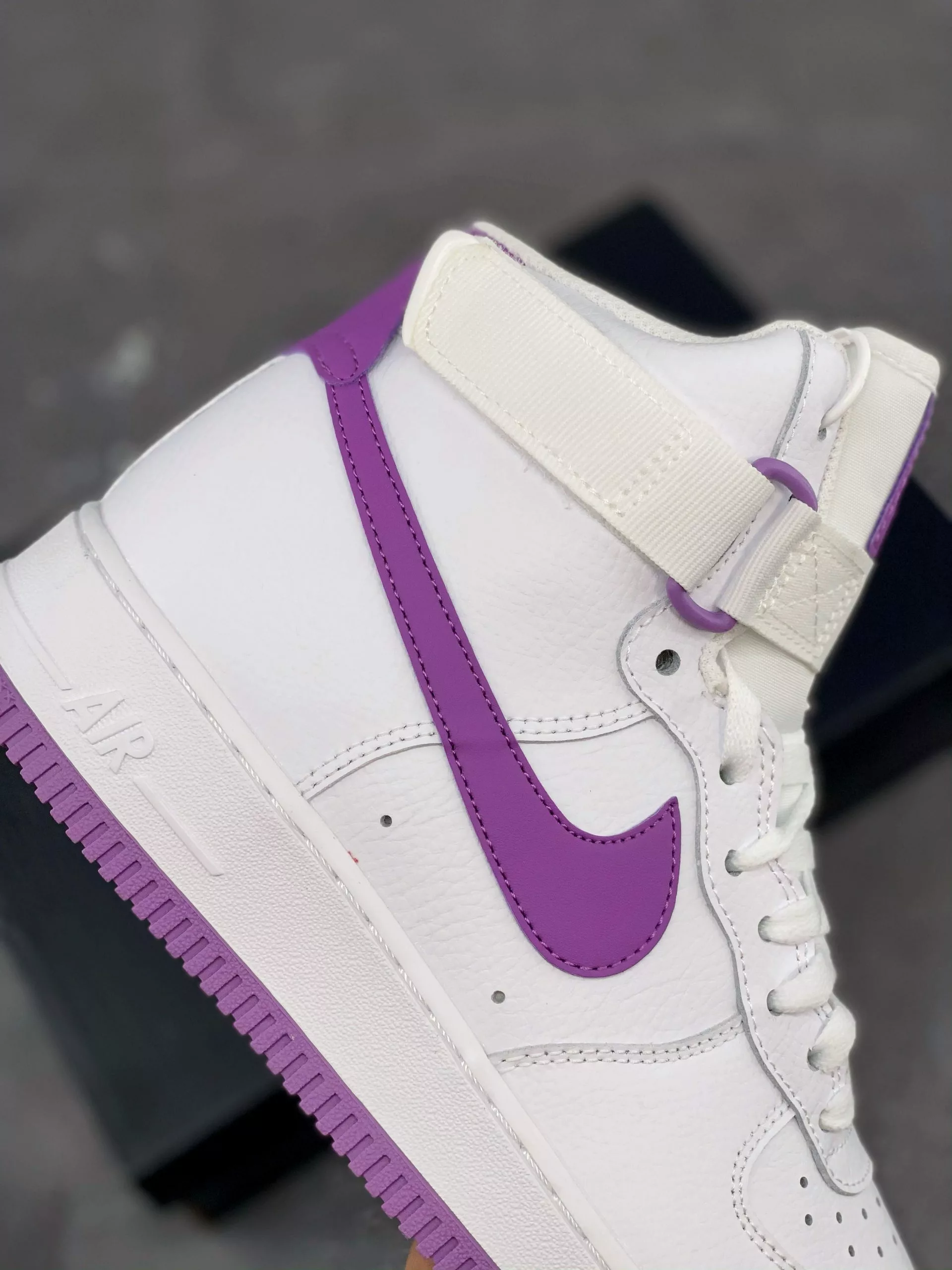 Nike Air Force 1 High ‘White Dark Orchid’ For Sale 6 Nike Air Force 1 High ‘White Dark Orchid’ For Sale - Image 4