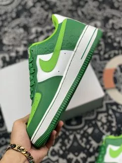 Nike Air Force 1 ’St. Patrick’s Day‘ Pine Green/Mean Green/White For Sale -Cheap Jordan Shop Nike Air Force 1 St Patricks Day Pine Green Mean Green White For Sale 2
