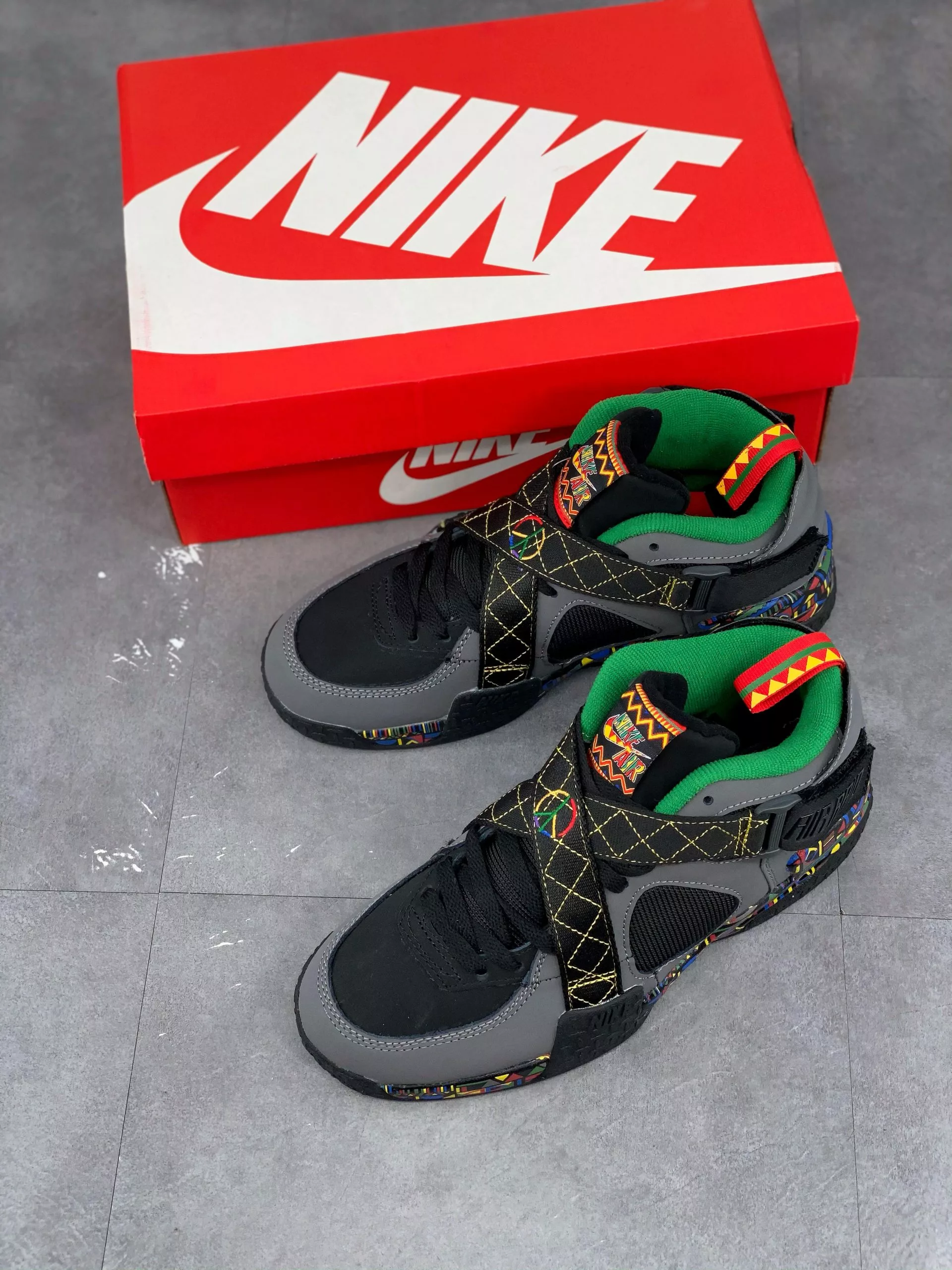 Nike Huarache Nike Air Raid “Urban Jungle Gym” Black/Dark Grey/Pine Green For Sale 8 Nike Huarache Nike Air Raid “Urban Jungle Gym” Black/Dark Grey/Pine Green For Sale - Image 6