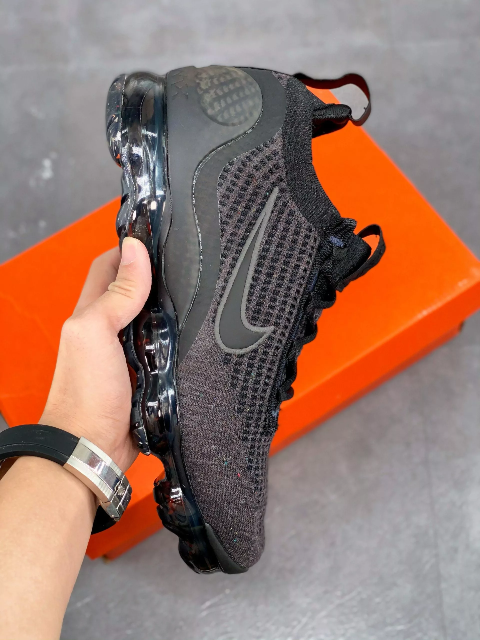 Nike Air VaporMax 2021 “Triple Black” DH4084-001 For Sale 4 Nike Air VaporMax 2021 “Triple Black” DH4084-001 For Sale - Image 2