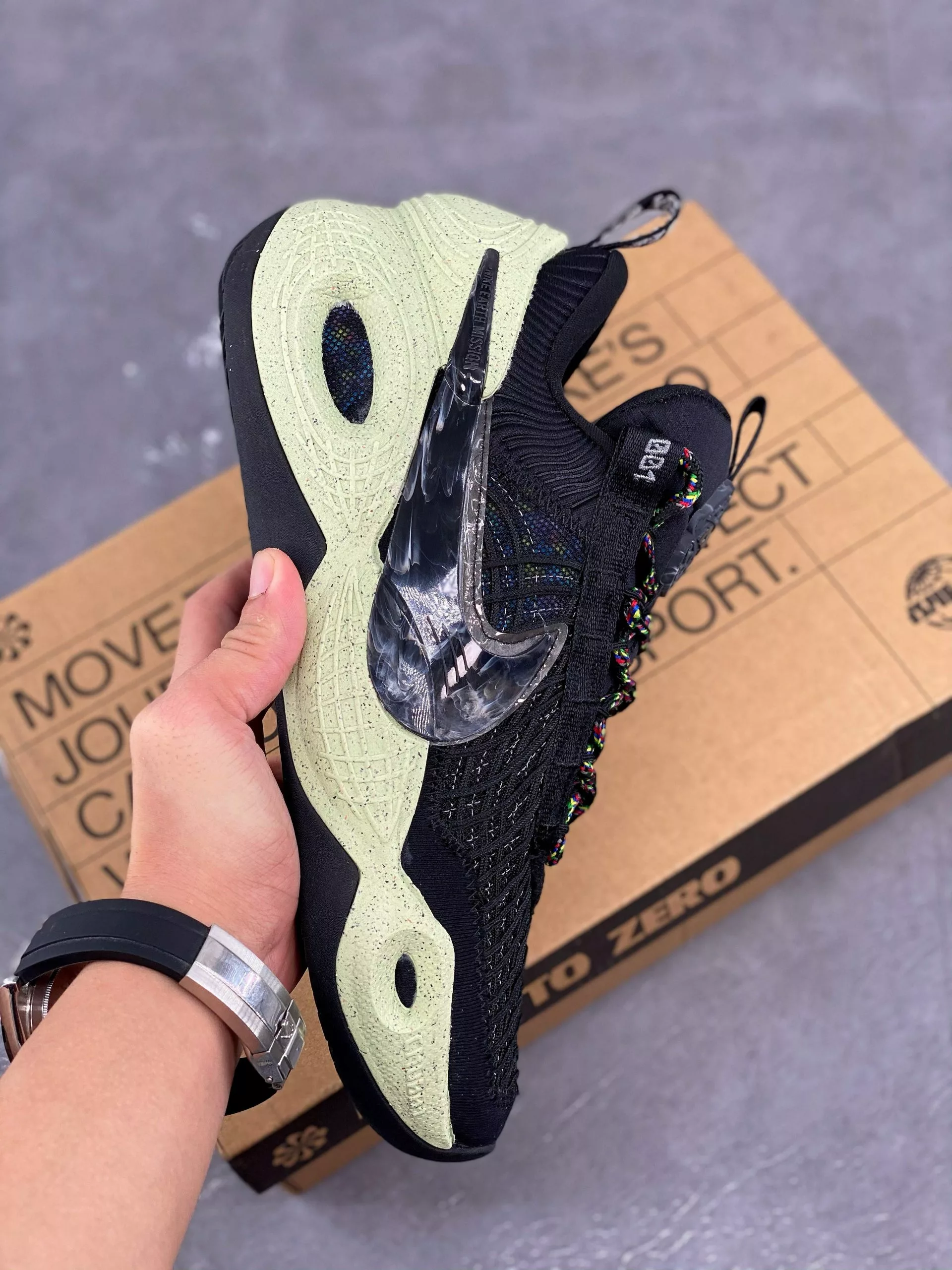 Nike Huarache Nike Cosmic Unity Natural/Total Orange-Green Glow For Sale 4 Nike Huarache Nike Cosmic Unity Natural/Total Orange-Green Glow For Sale - Image 2