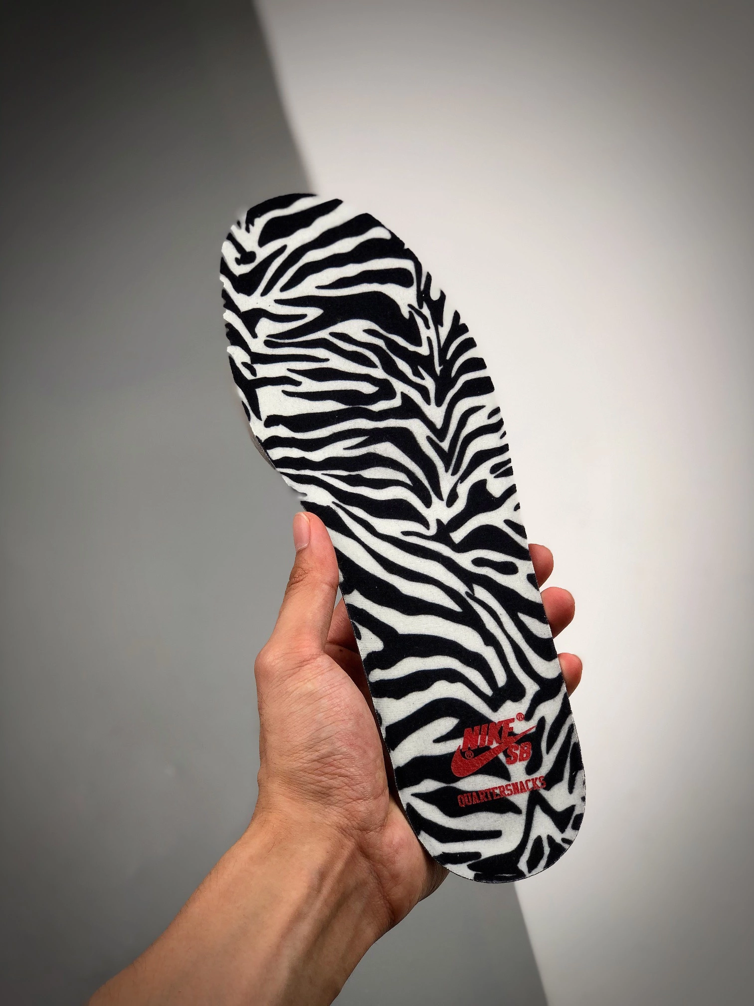 Quartersnacks X Nike SB Dunk Low “Zebra” Black/White DM3510-001 For Sale 9 Quartersnacks X Nike SB Dunk Low “Zebra” Black/White DM3510-001 For Sale - Image 7