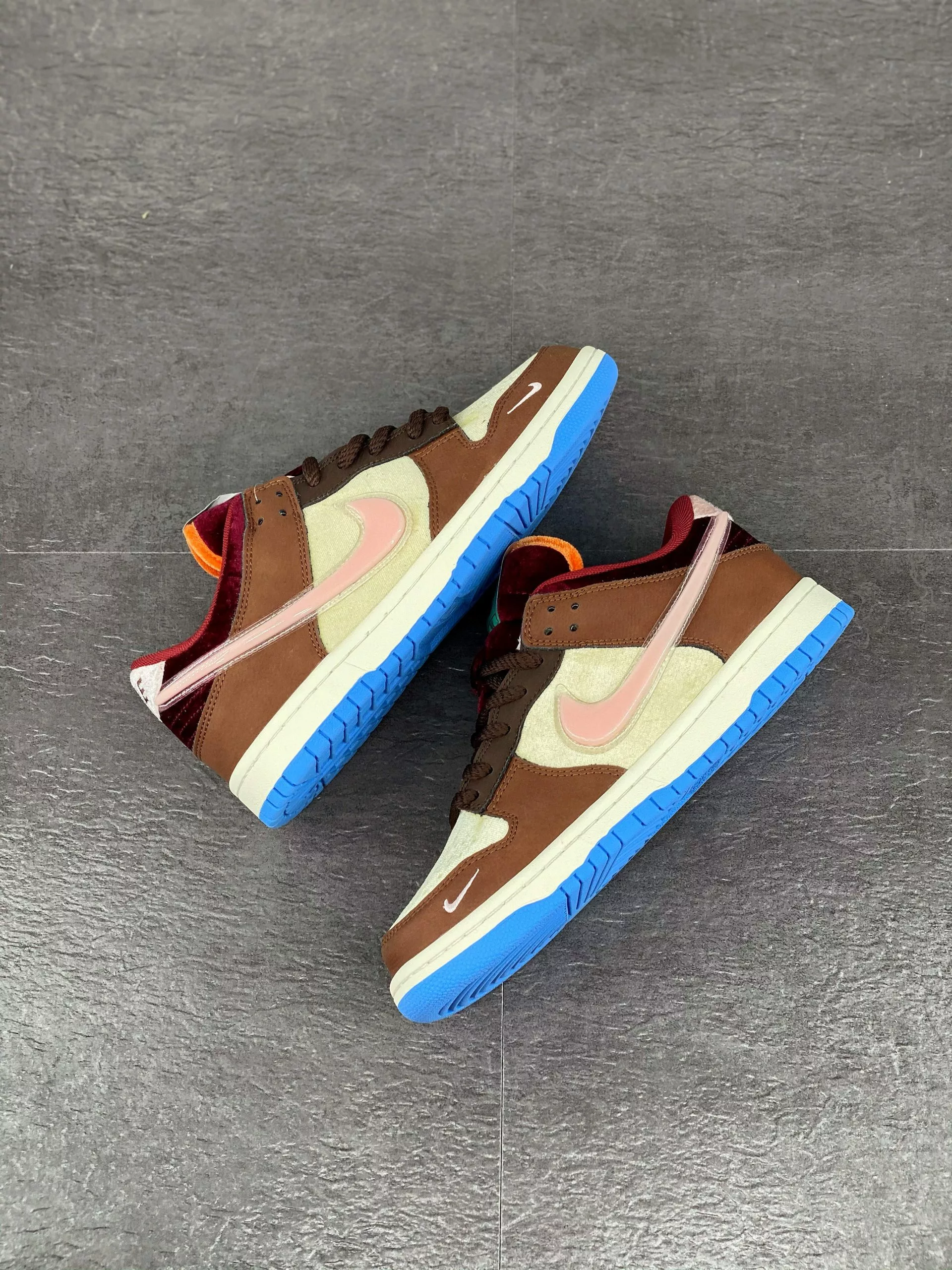 Nike SB Dunk Social Status X Nike Dunk Low “Chocolate Milk” Canvas/Mid Soft Pink-Burnt Brown For Sale 4 Nike SB Dunk Social Status X Nike Dunk Low “Chocolate Milk” Canvas/Mid Soft Pink-Burnt Brown For Sale - Image 2