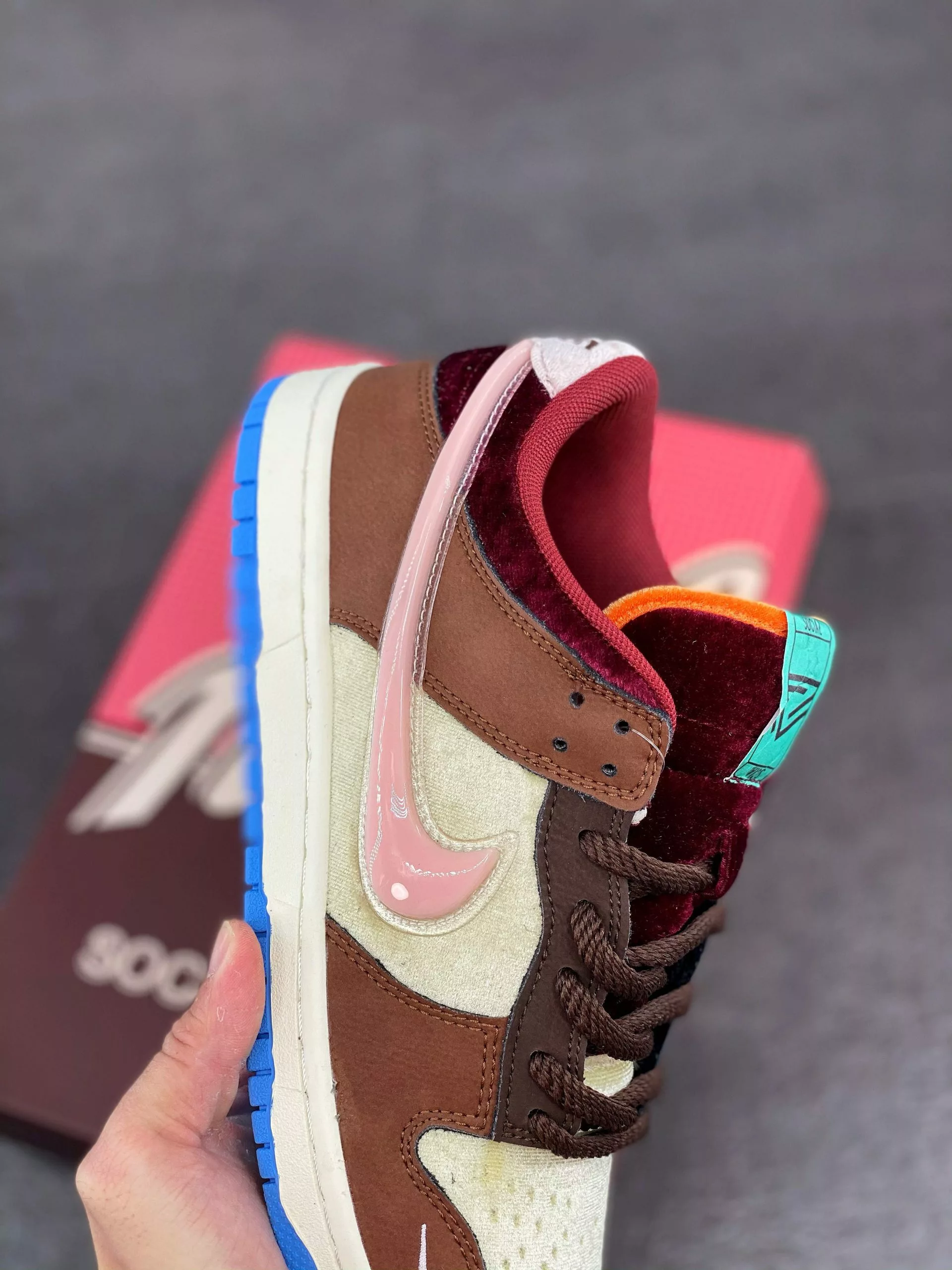 Nike SB Dunk Social Status X Nike Dunk Low “Chocolate Milk” Canvas/Mid Soft Pink-Burnt Brown For Sale 6 Nike SB Dunk Social Status X Nike Dunk Low “Chocolate Milk” Canvas/Mid Soft Pink-Burnt Brown For Sale - Image 4