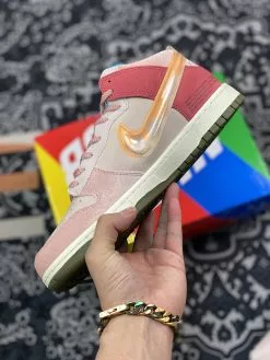 Nike SB Dunk Social Status X Nike Dunk Mid “Strawberry Milk” For Sale -Cheap Jordan Shop Social Status x Nike Dunk Mid Strawberry Milk For Sale 4