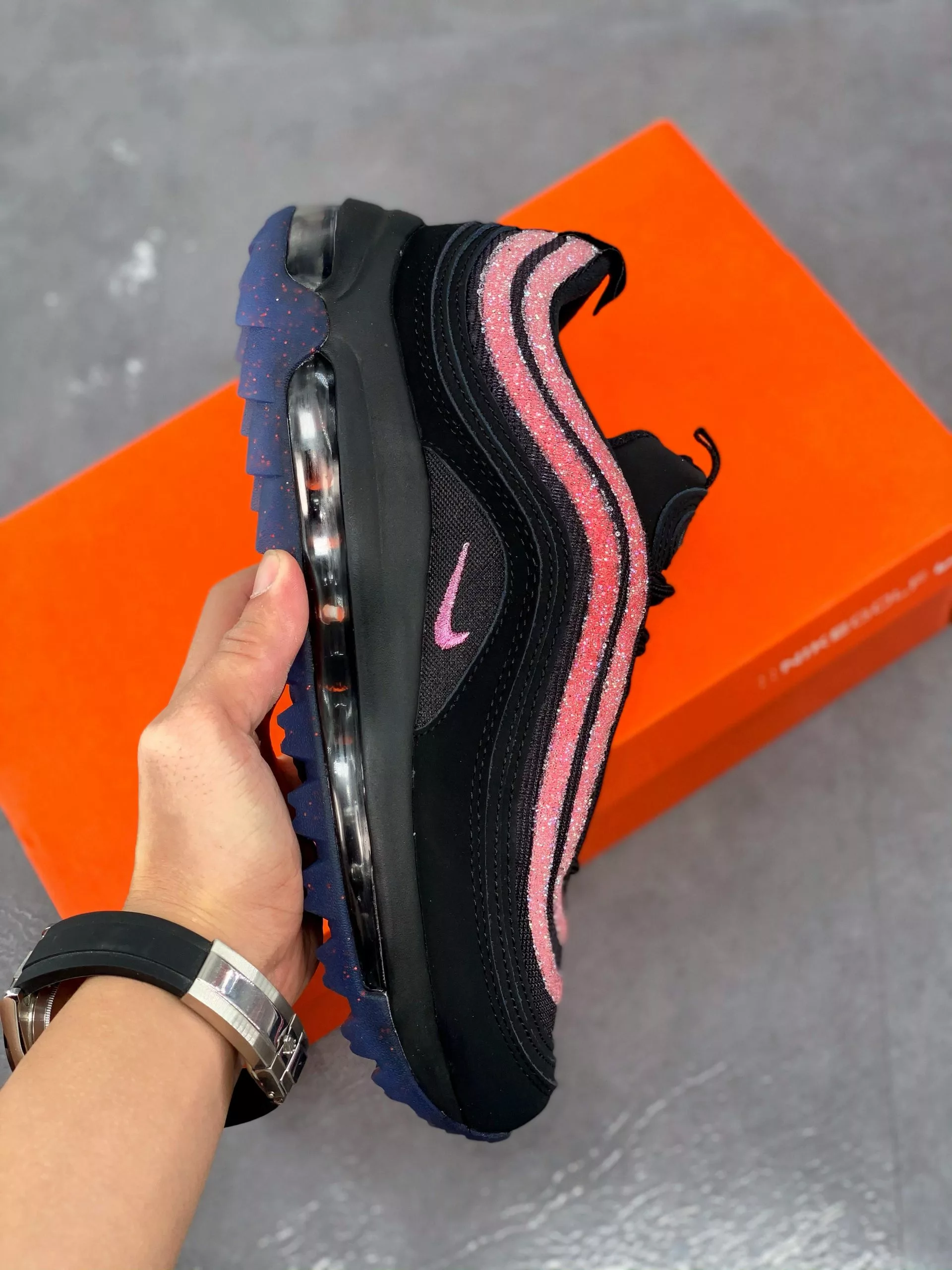 Swarovski X Nike Air Max 97 G NRG Black/Oracle Pink For Sale 4 Swarovski X Nike Air Max 97 G NRG Black/Oracle Pink For Sale - Image 2