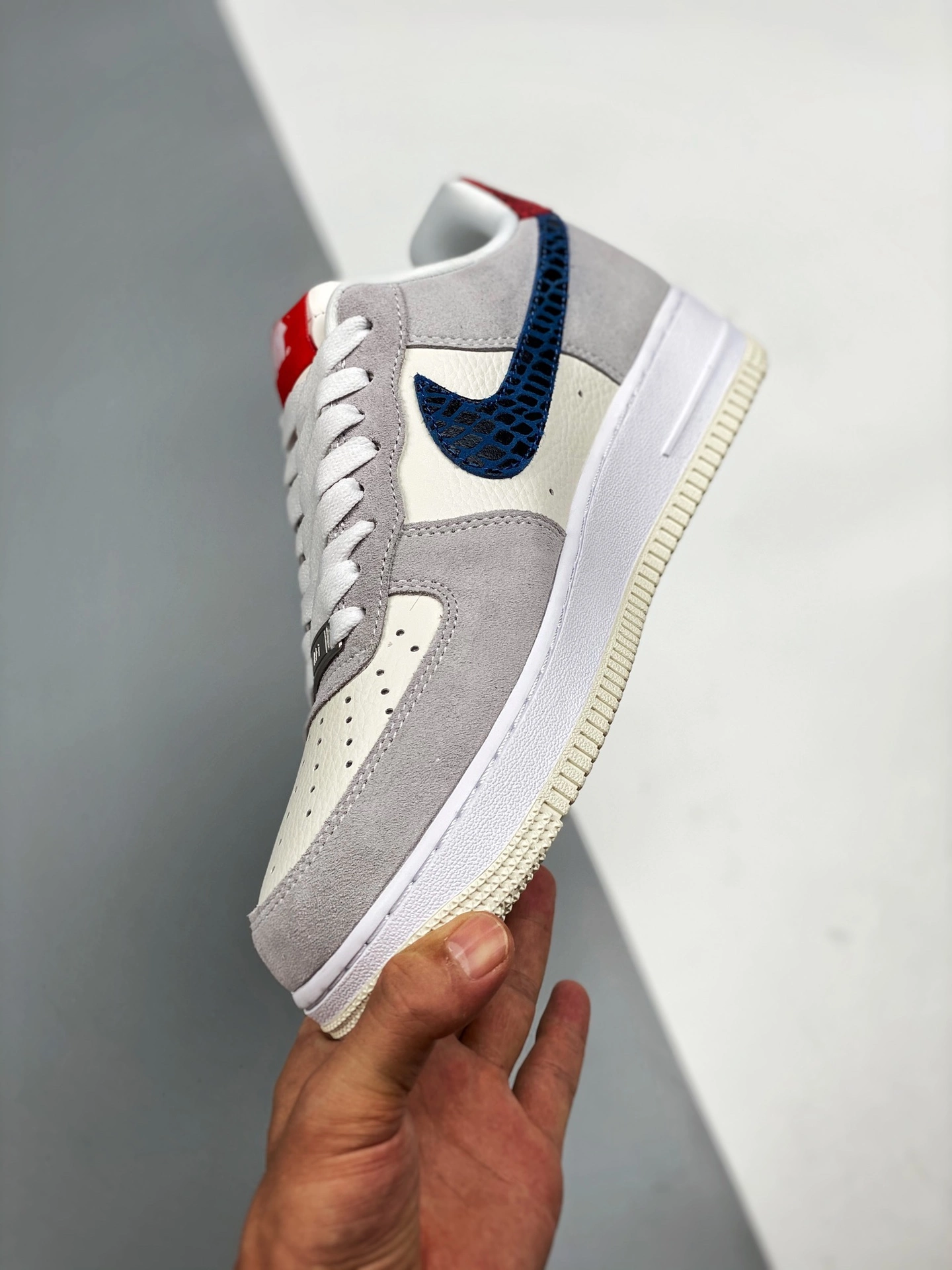 Undefeated X Nike Air Force 1 ‘5 On It’ Grey Fog/Imperial Blue For Sale 7 Undefeated X Nike Air Force 1 ‘5 On It’ Grey Fog/Imperial Blue For Sale - Image 5