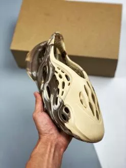 Sandals Adidas Yeezy Foam Runner “MX Cream Clay” For Sale