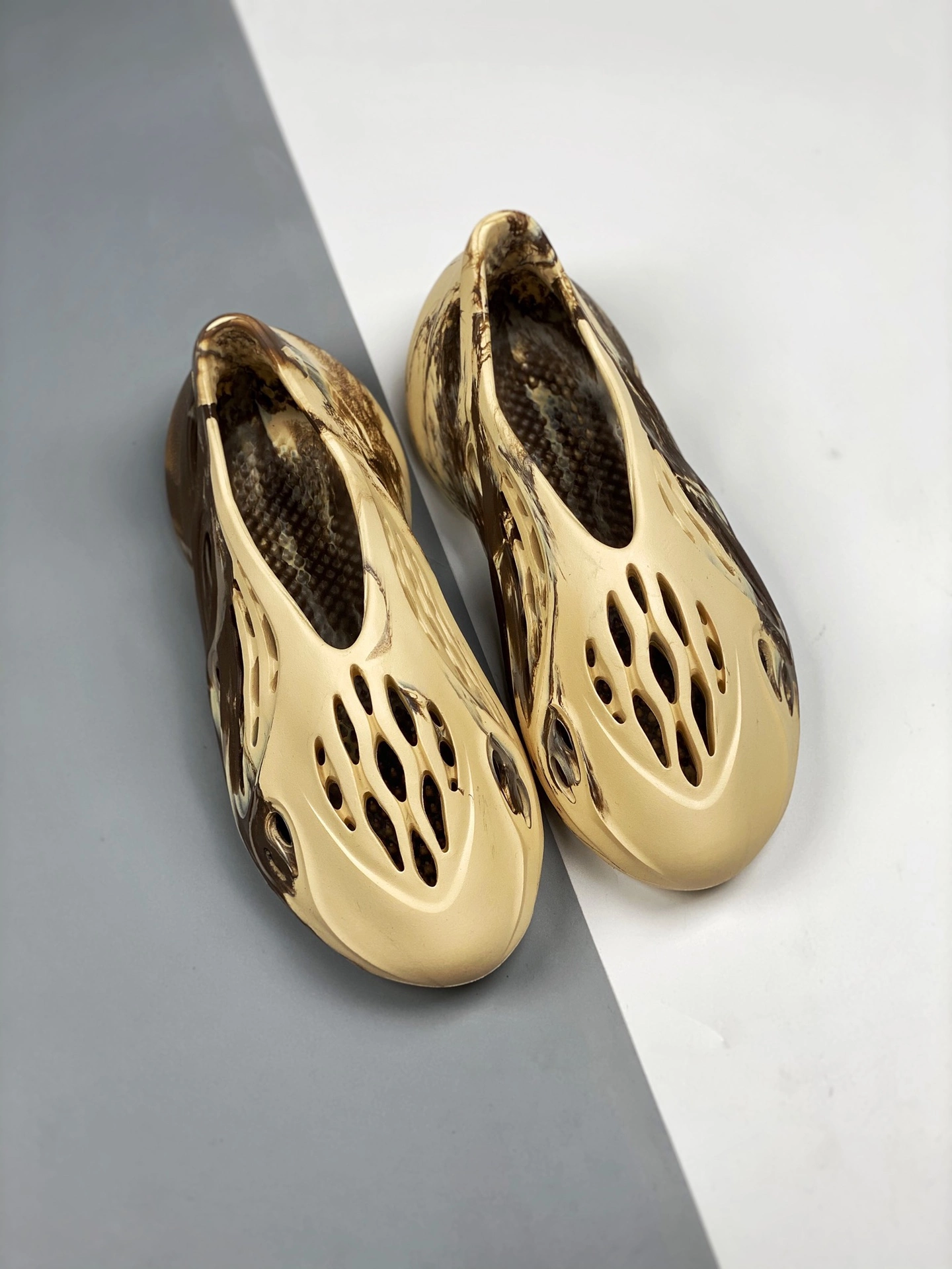 Sandals Adidas Yeezy Foam Runner “MX Cream Clay” For Sale 5 Sandals Adidas Yeezy Foam Runner “MX Cream Clay” For Sale - Image 4